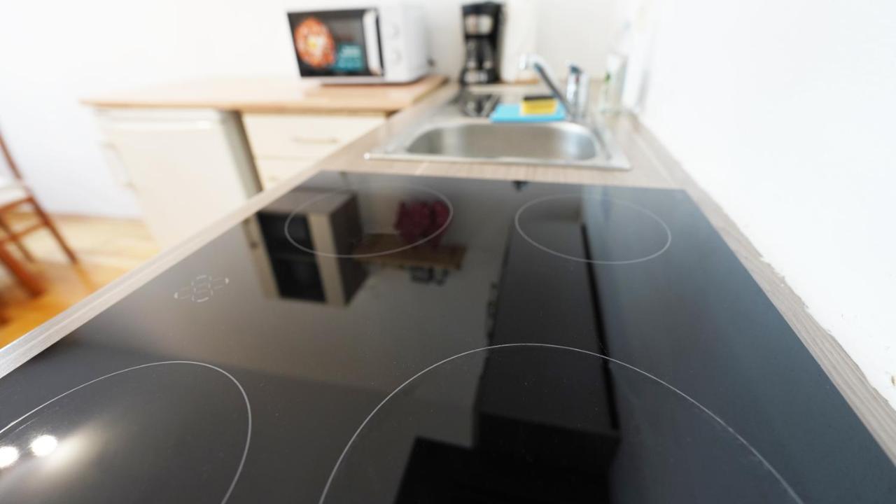 Cozynite Premium Apartment Hernals 1 Вена Экстерьер фото